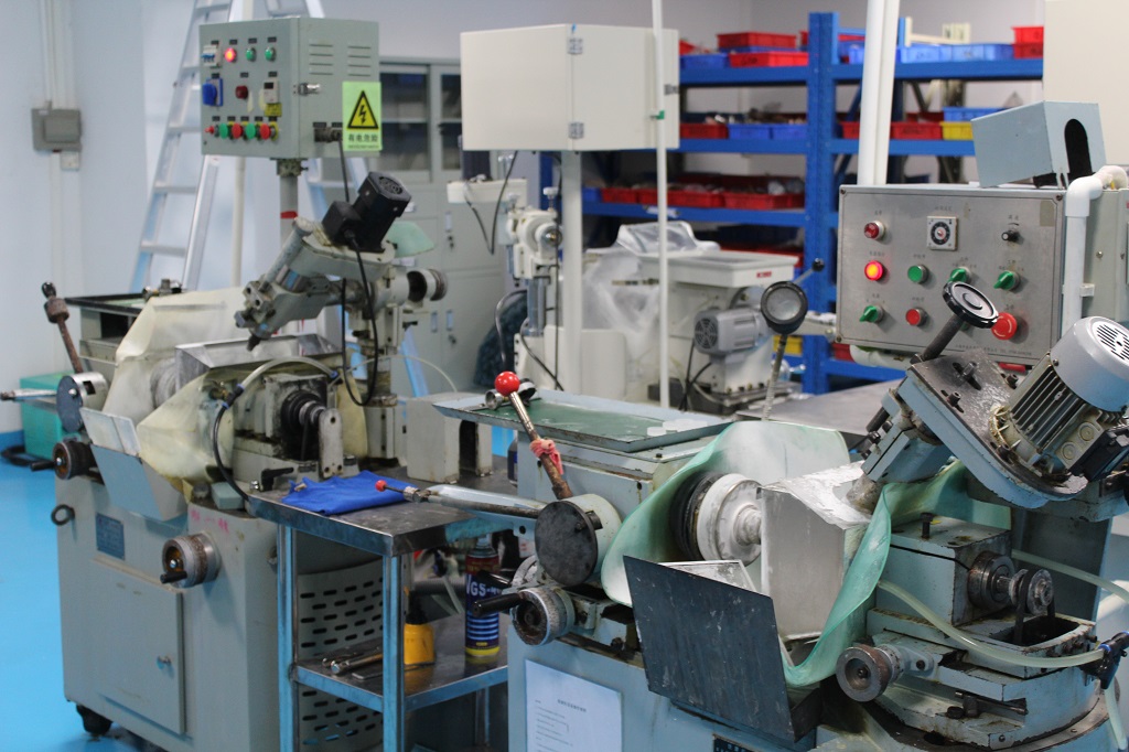 深圳市鼎鑫盛科技——光学镜片加工设备